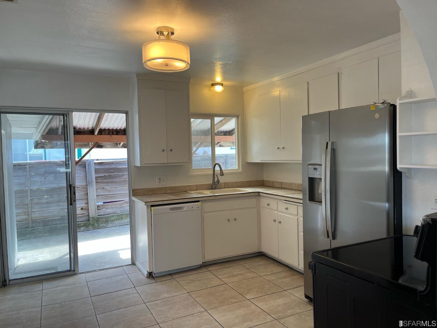 825 East Meadow Avenue Pinole, CA 94564 - Photo 14 of 40