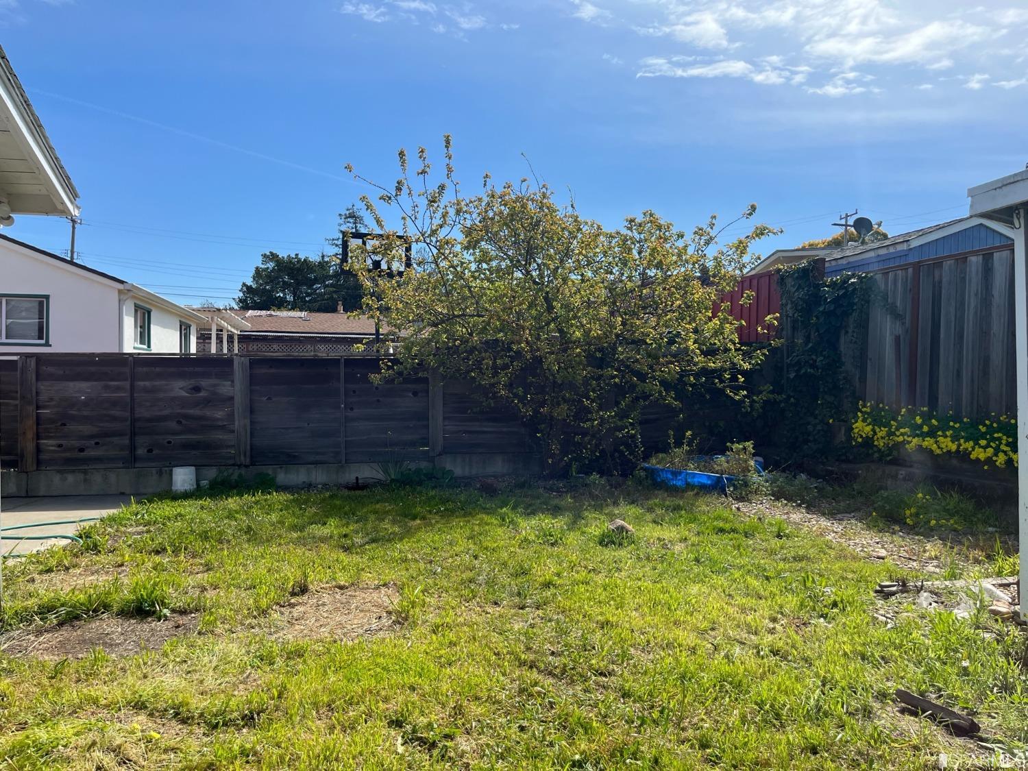 825 East Meadow Avenue Pinole, CA 94564 - Photo 32 of 40