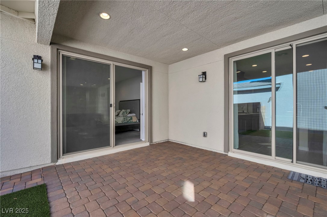 1012 East Sunset Road Henderson, NV 89011 - Photo 14 of 77 View of patio