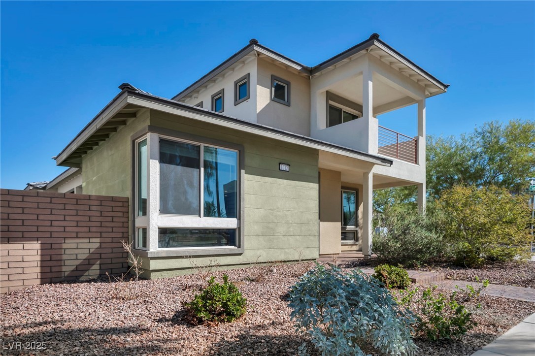 1012 East Sunset Road Henderson, NV 89011 - Photo 2 of 77 View of side of home