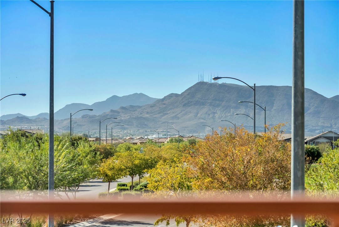 1012 East Sunset Road Henderson, NV 89011 - Photo 23 of 77 Mountain view