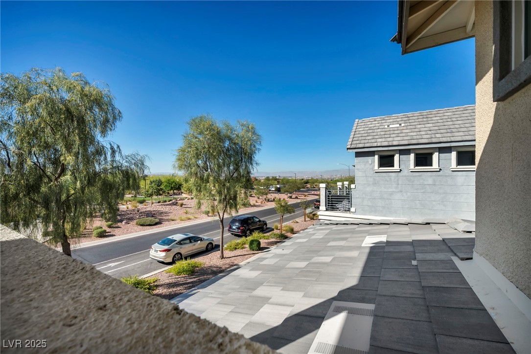 1012 East Sunset Road Henderson, NV 89011 - Photo 26 of 77 View of patio / terrace