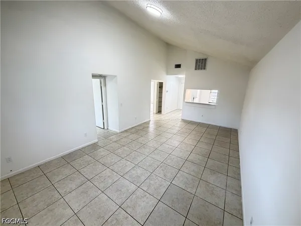 $499,900 | 7374-7376 Albany Road, Fort Myers, FL 33967