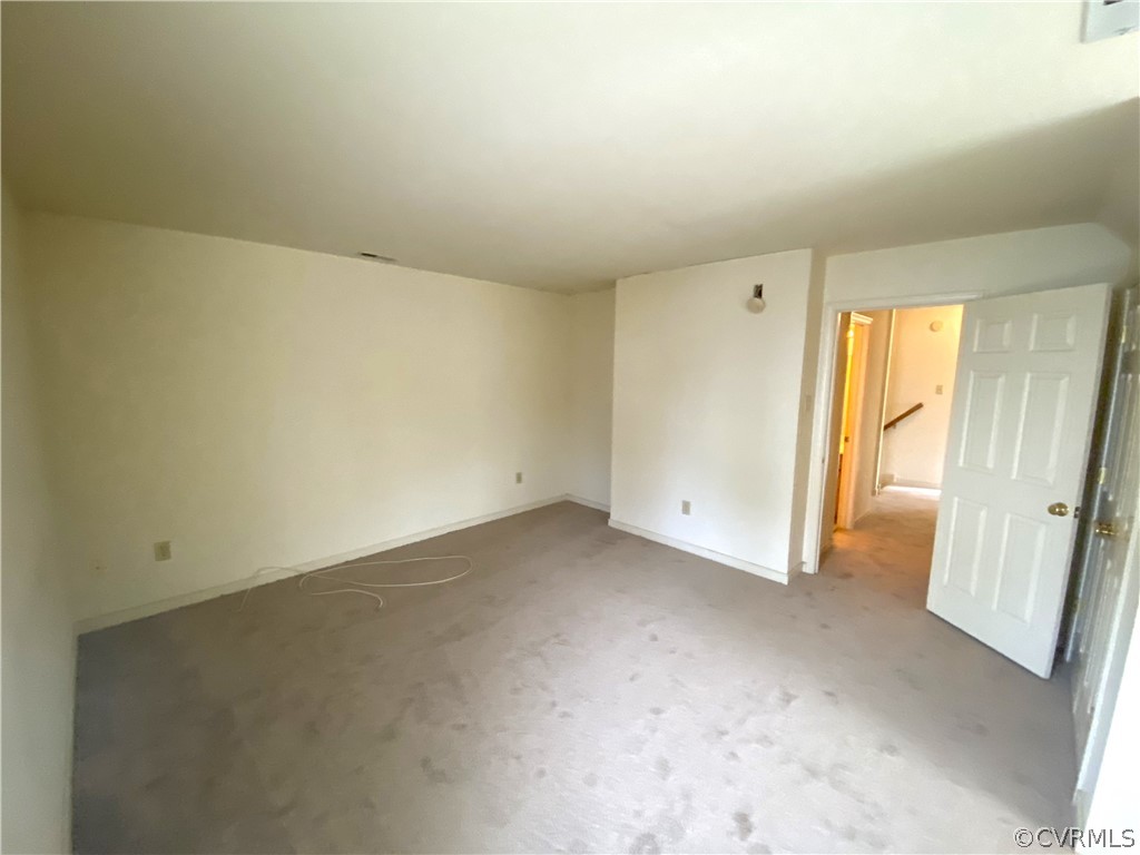 5137 Hackney Road Richmond, VA 23234 - Photo 29 of 43 an empty room with a window