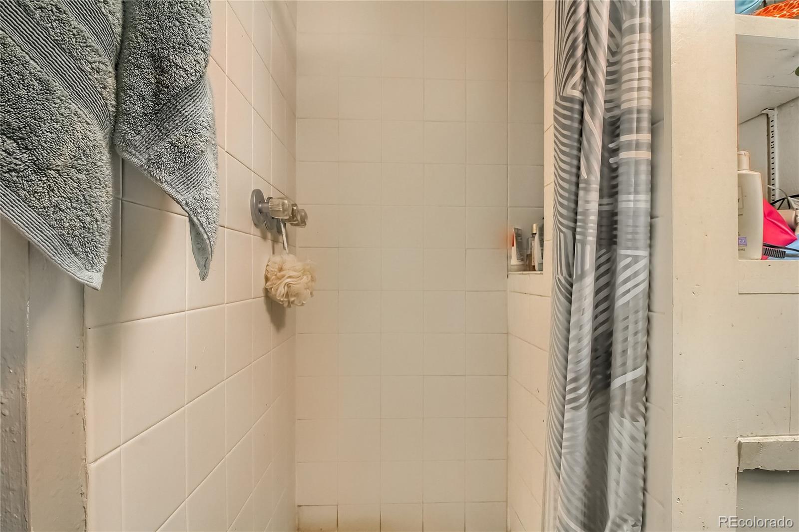 910 South Gaylord Street Denver, CO 80209 - Photo 27 of 36