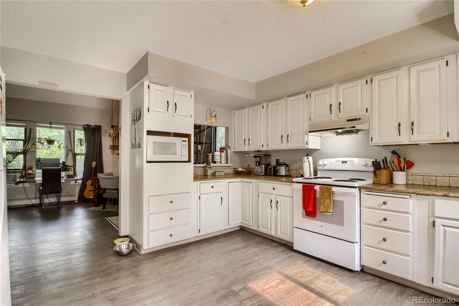 910 South Gaylord Street Denver, CO 80209 - Photo 5 of 36