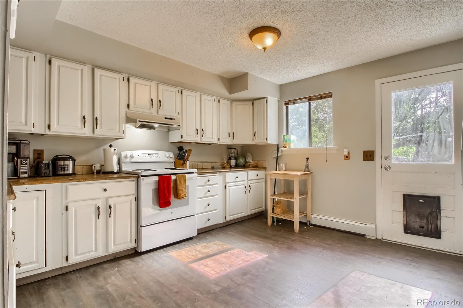 910 South Gaylord Street Denver, CO 80209 - Photo 7 of 36