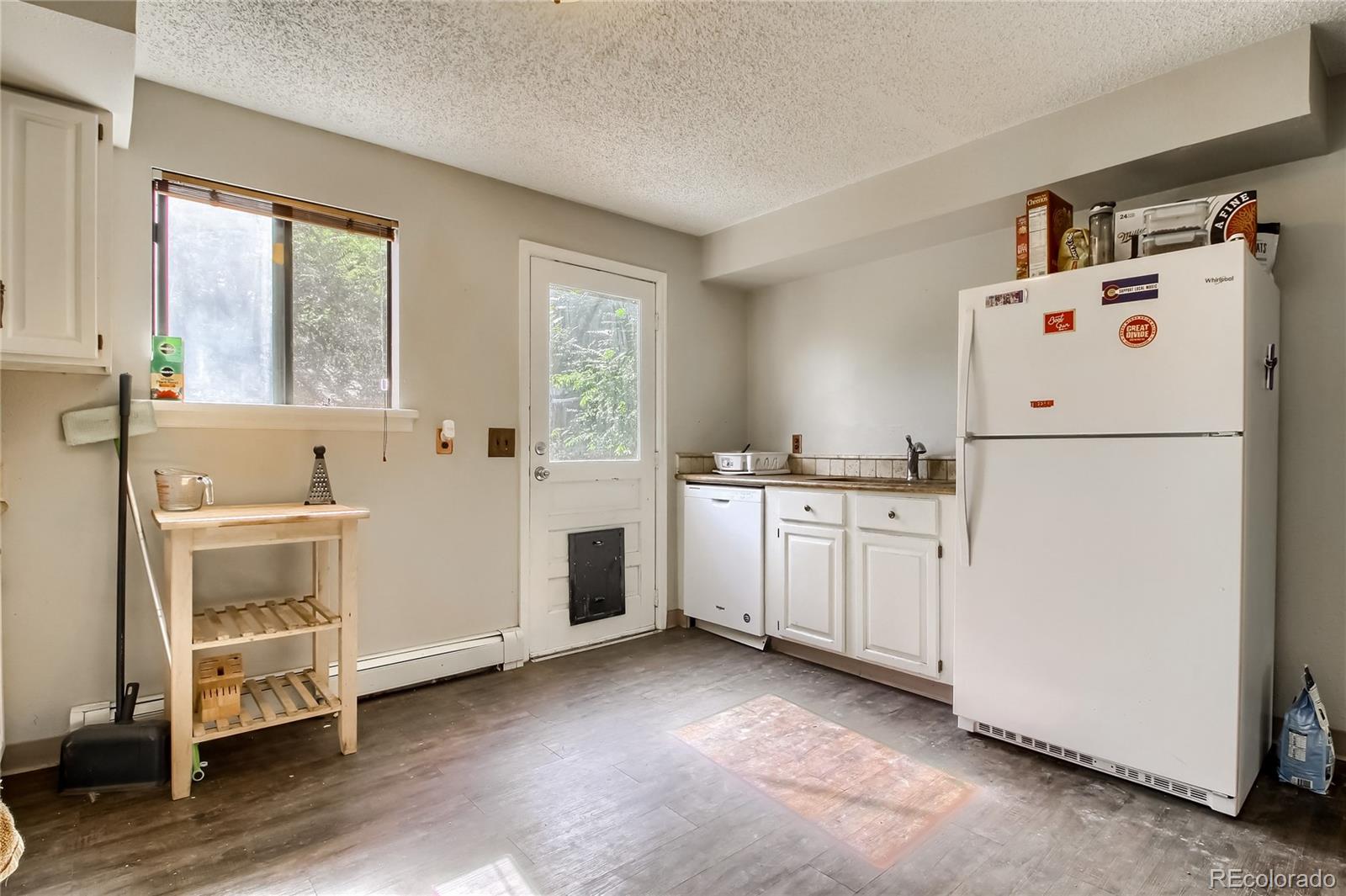 910 South Gaylord Street Denver, CO 80209 - Photo 8 of 36