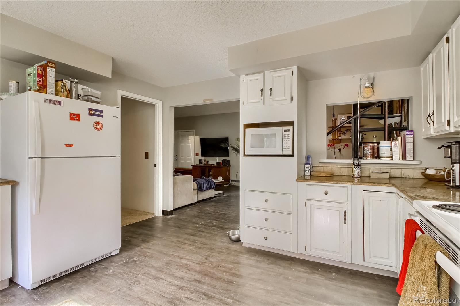 910 South Gaylord Street Denver, CO 80209 - Photo 9 of 36