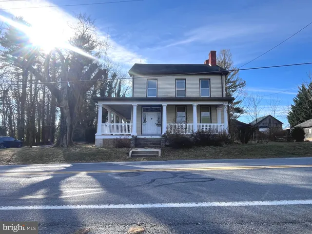 $180,000 | 128 West Main Street, Fayetteville, PA 17222