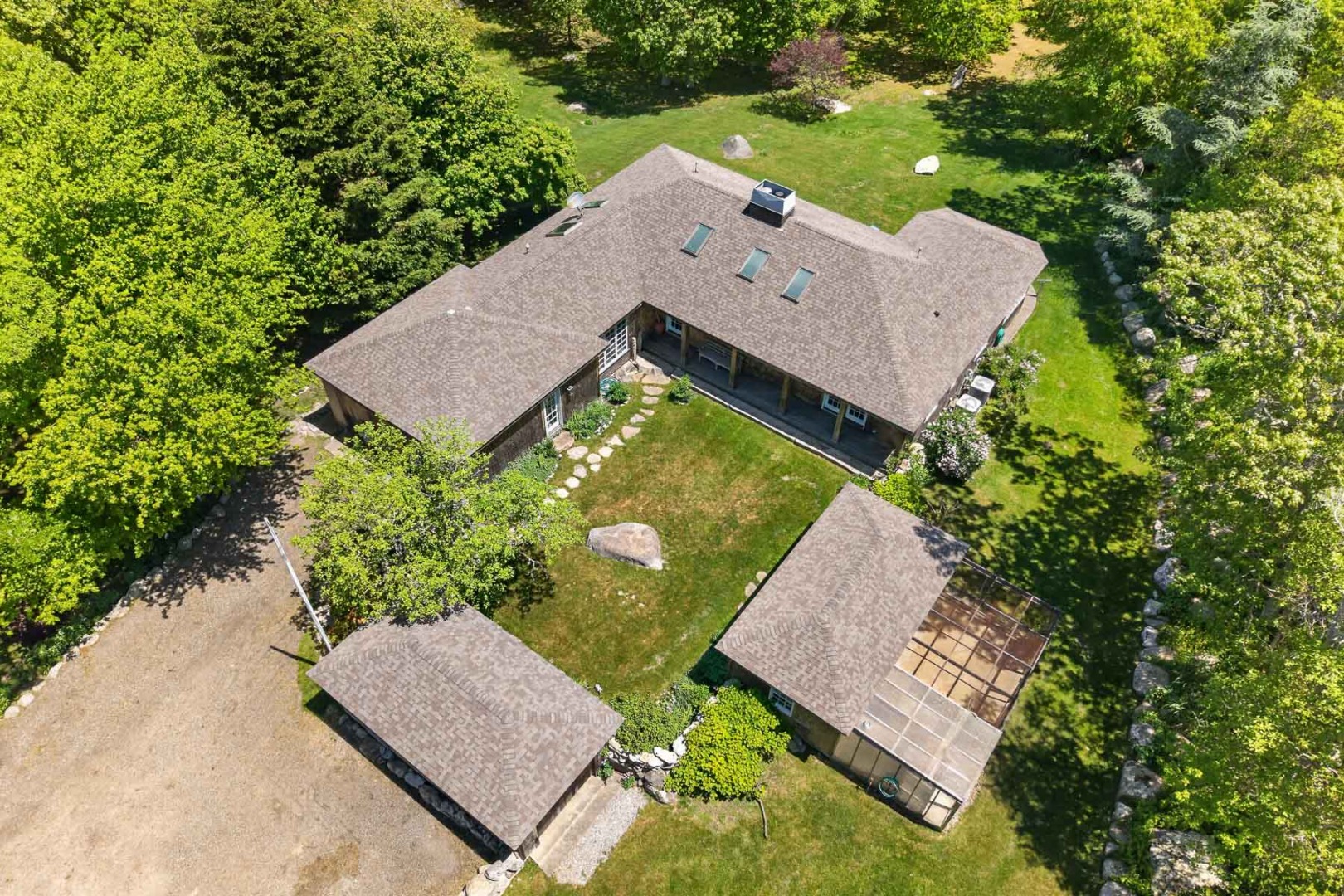 300 N Road Chilmark, MA 02535 - Photo 31 of 32