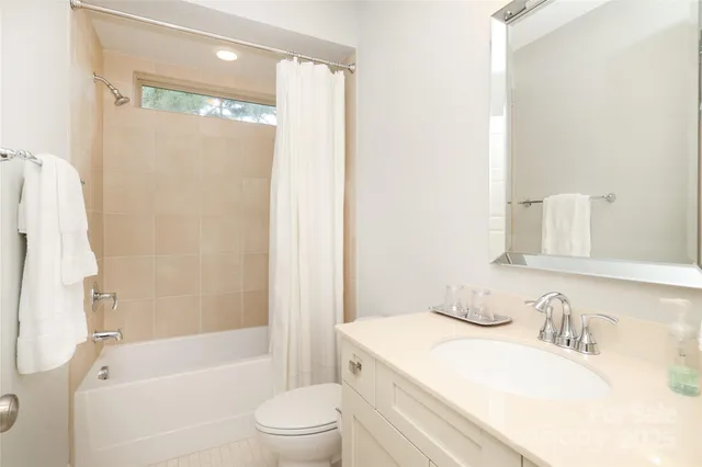 $1,299,900 | 13418 Castleford Drive, Mint Hill, NC 28227