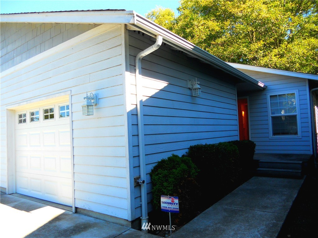 881 Cook Road Sedro-Woolley, WA 98284 - Photo 3 of 23