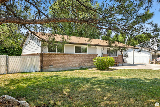 495 North 250 West Springville, UT 84663 - Photo 23 of 35 Ranch-style home with brick siding and a patio area