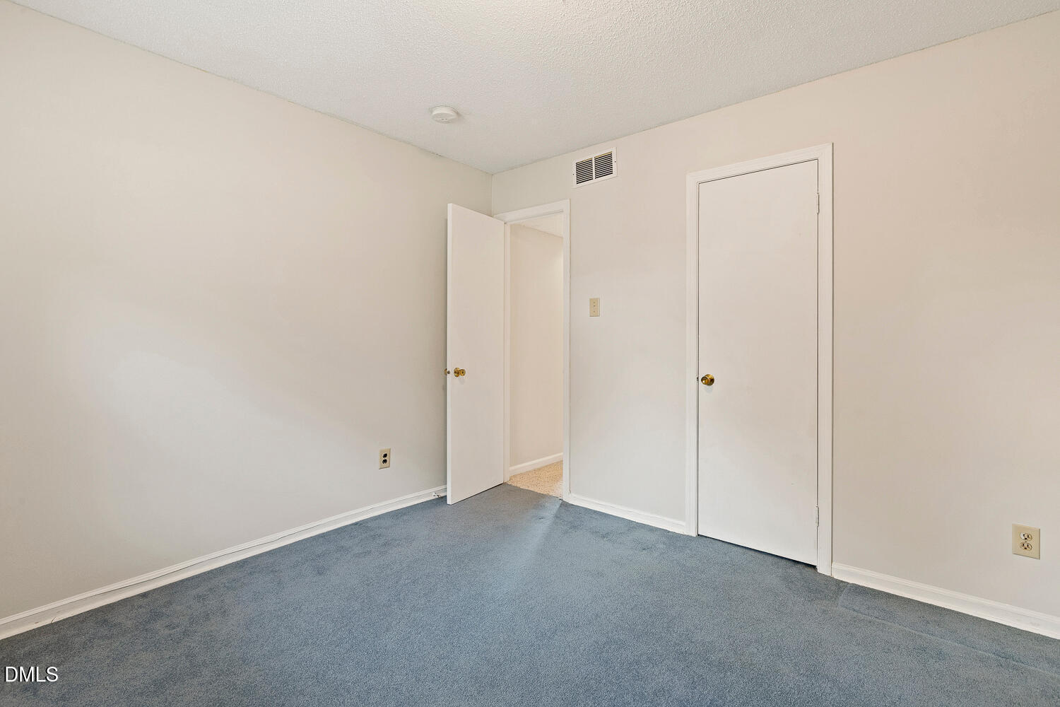 5401 Kaplan Drive Raleigh, NC 27606 - Photo 33 of 41 5401 Kaplan Dr Raleigh NC-large-035-043-
