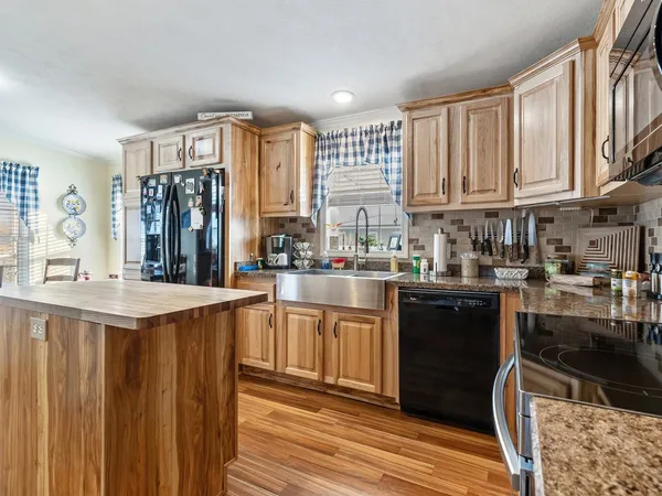 $2,500,000 | 3446 Maquam Shore Road, St. Albans Town, VT 05488