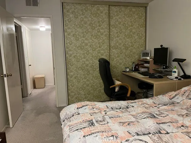 a view of utility room