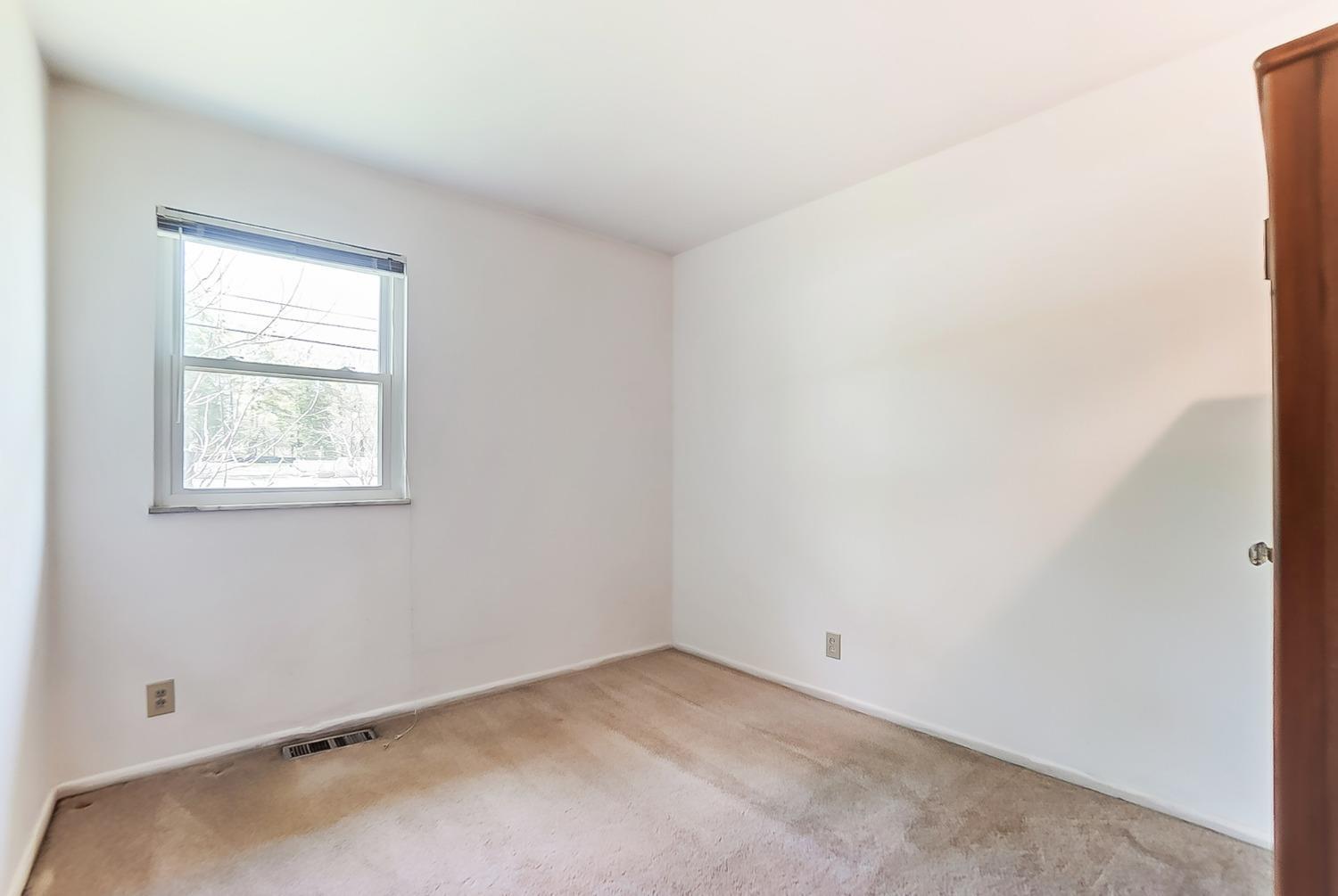 2118 Compton Road Cincinnati, OH 45231 - Photo 23 of 47 Gallery Image 23