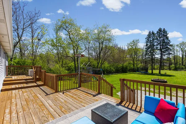$285,000 | 8359 West Lincoln Highway, Frankfort, IL 60423