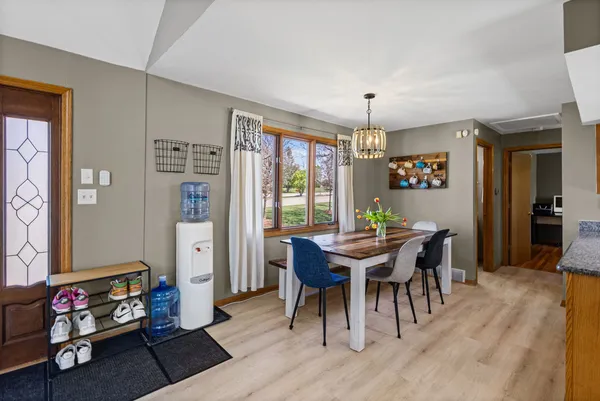 $285,000 | 8359 West Lincoln Highway, Frankfort, IL 60423