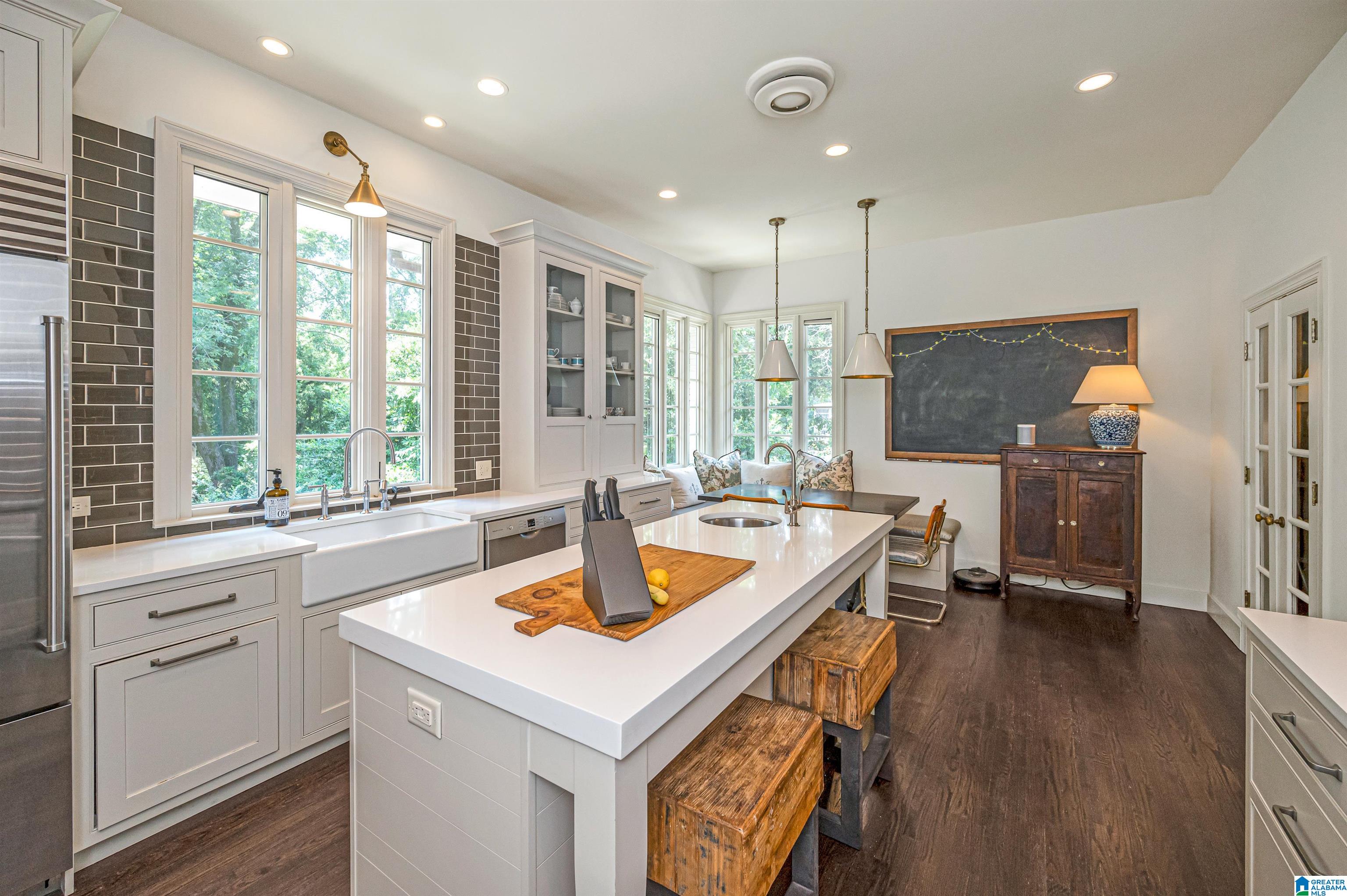 1733 Wellington Road Birmingham, AL 35209 - Photo 16 of 55