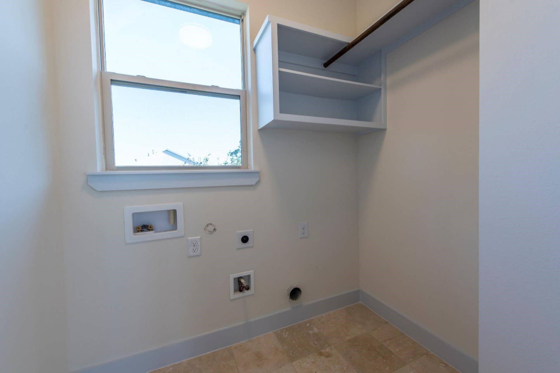 1805 Rosedale Street Houston, TX 77004 - Photo 21 of 27 a view of a small space with window