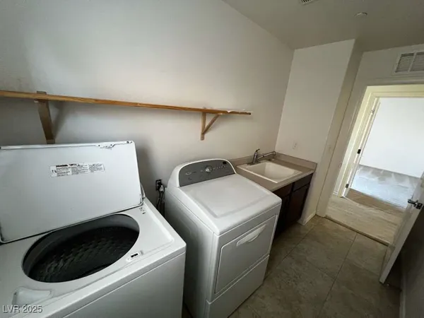 $2,450 | 3141 Baranek Avenue, Henderson, NV 89044