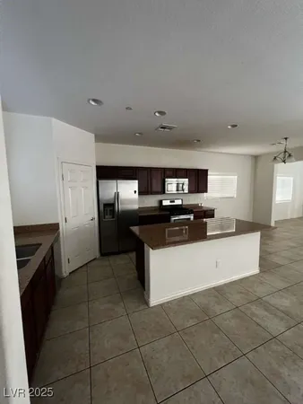 $2,450 | 3141 Baranek Avenue, Henderson, NV 89044