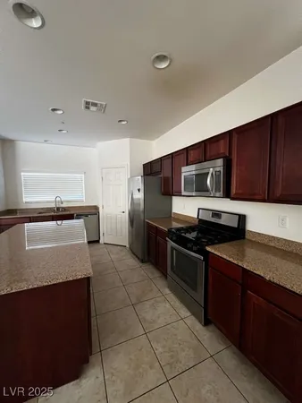 $2,300 | 3141 Baranek Avenue, Henderson, NV 89044