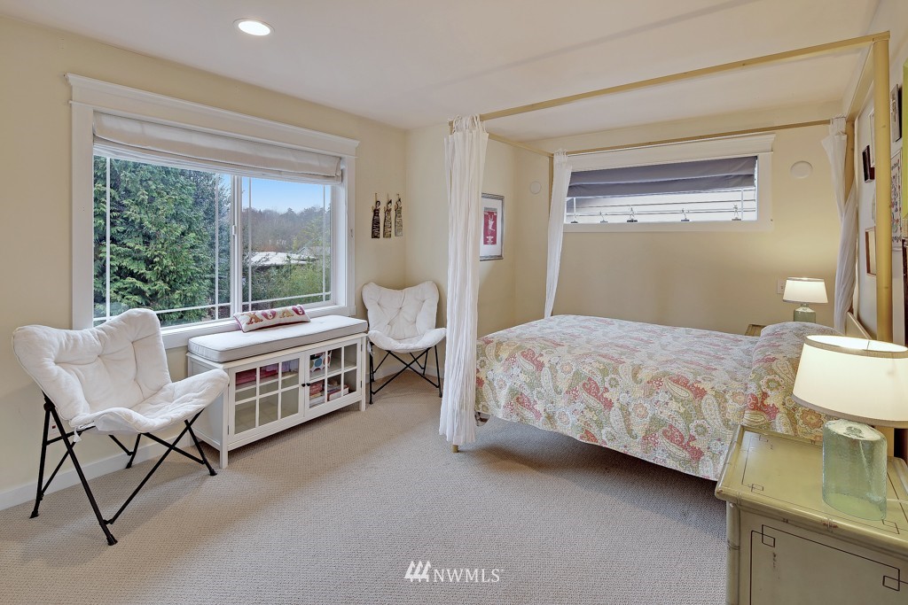 4924 Southwest Forney Street Seattle, WA 98116 - Photo 13 of 24 Gallery Image 13