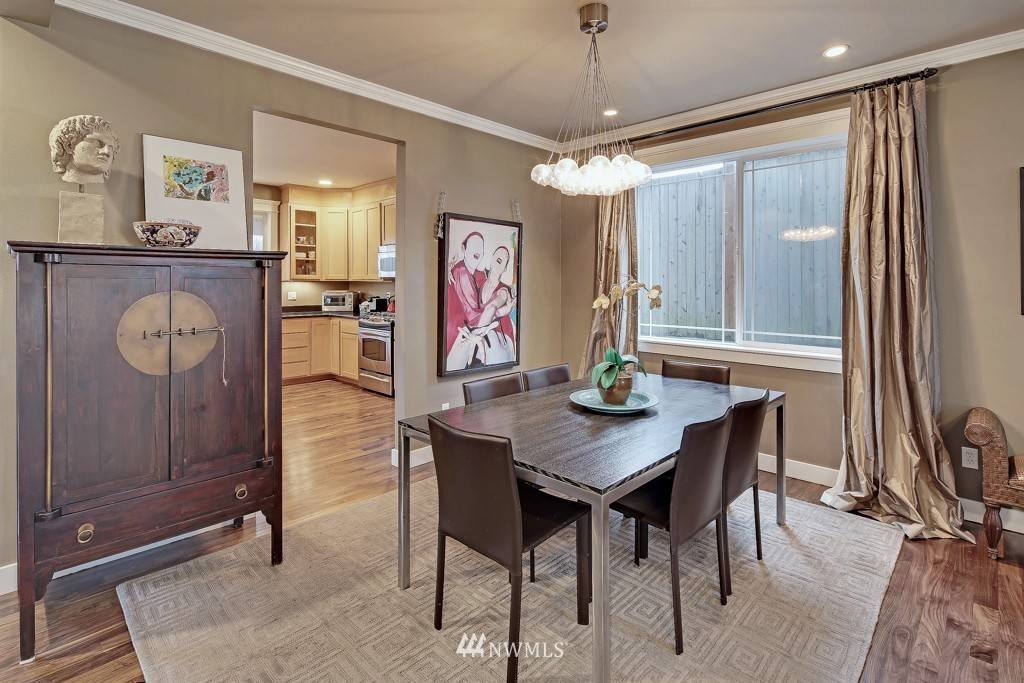 4924 Southwest Forney Street Seattle, WA 98116 - Photo 6 of 24 Gallery Image 6