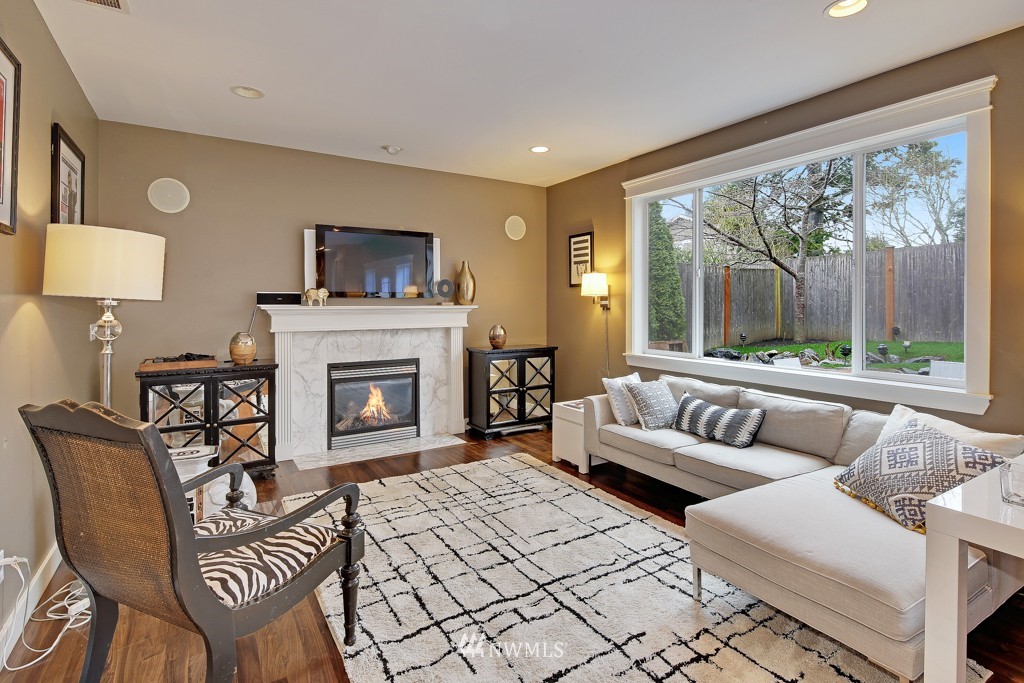 4924 Southwest Forney Street Seattle, WA 98116 - Photo 10 of 24 Gallery Image 10