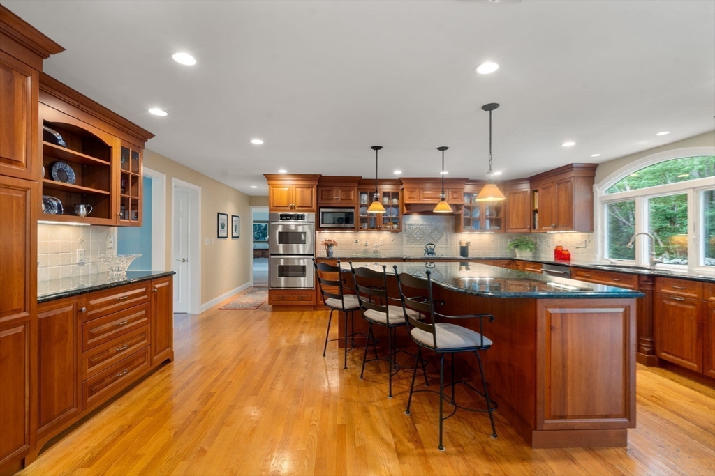 27 Oriole Road Medfield, MA 02052 - Photo 10 of 42