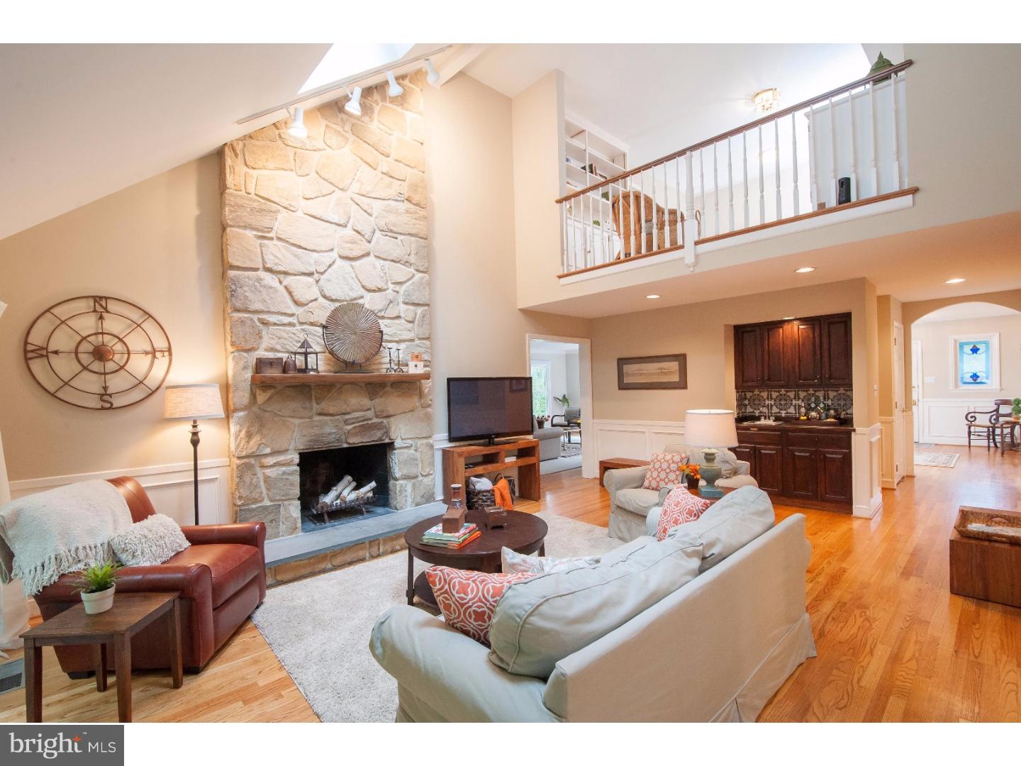 208 Ravenscliff Road Wayne, PA 19087 - Photo 7 of 25 Family Room