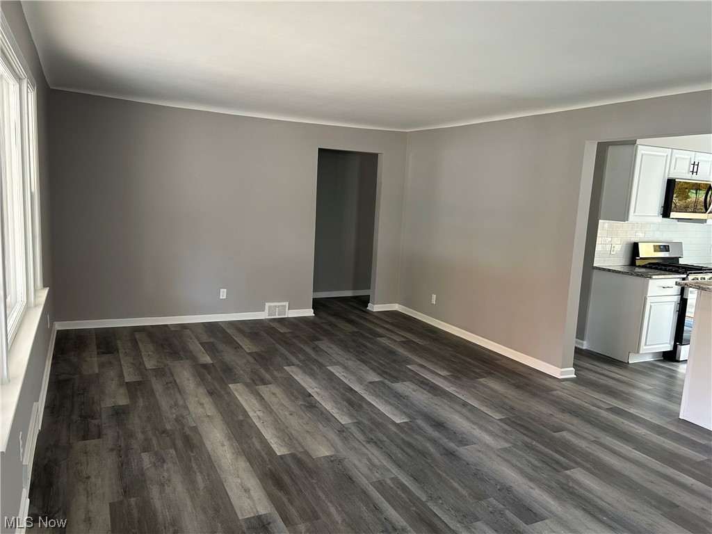2875 Decamp Road Youngstown, OH 44511 - Photo 7 of 24