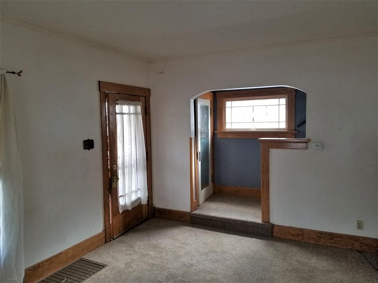 2309 Oakridge Road Fort Wayne, IN 46805 - Photo 2 of 12