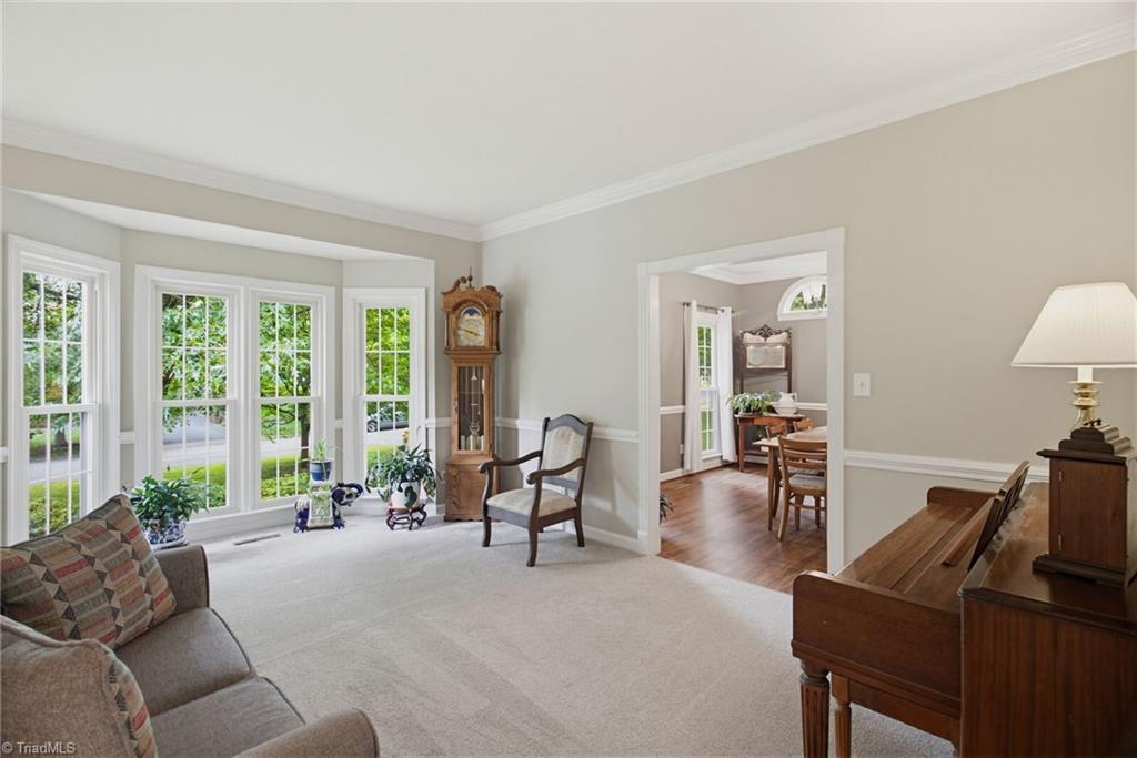520 Barrett Road Winston-Salem, NC 27104 - Photo 4 of 27