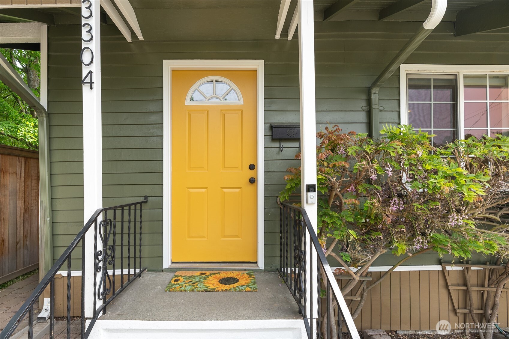 3304 23rd Avenue South Seattle, WA 98144 - Photo 4 of 40
