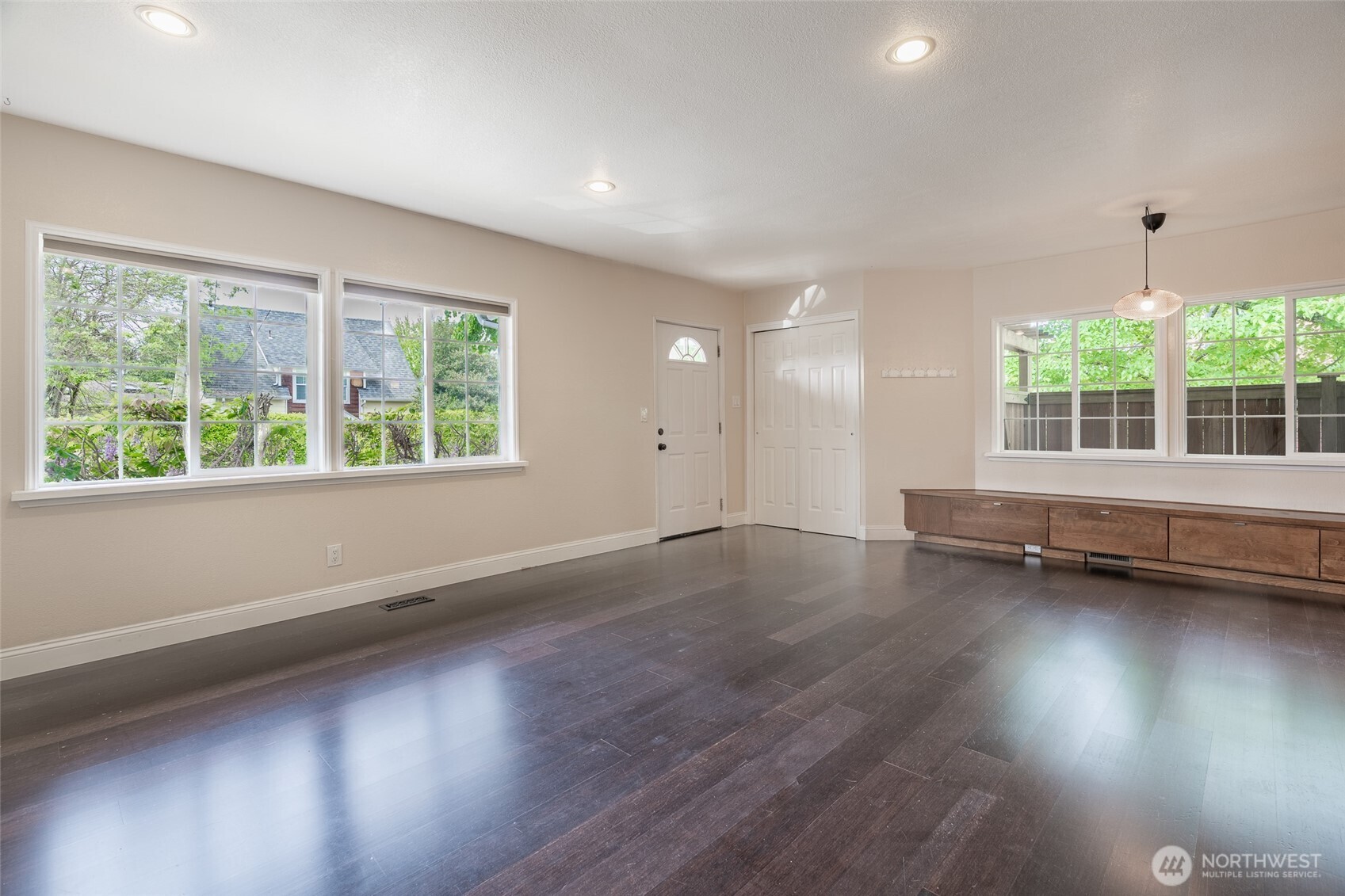 3304 23rd Avenue South Seattle, WA 98144 - Photo 9 of 40