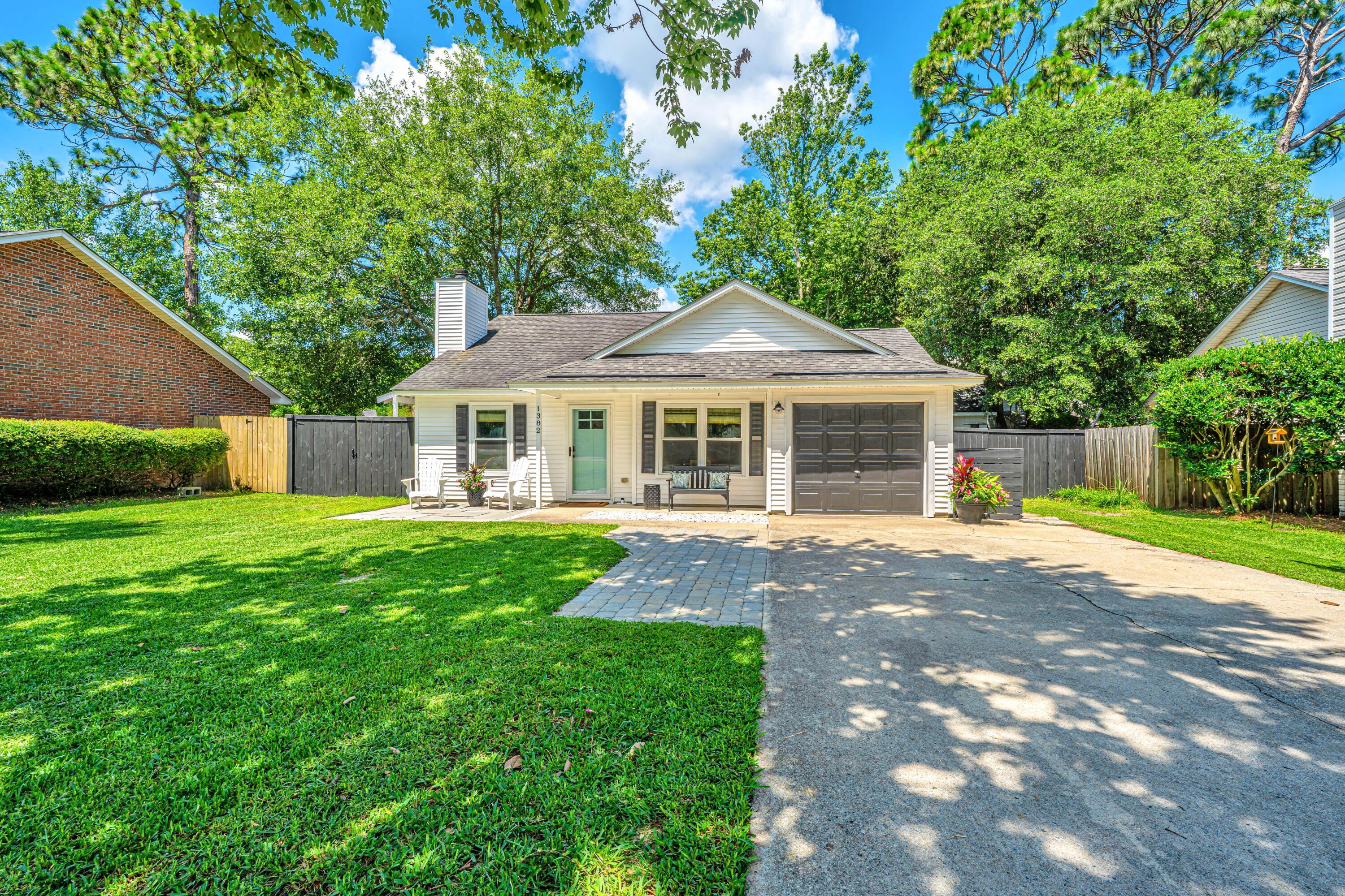 1382 West Point Drive Mount Pleasant, SC 29466 - Photo 2 of 40 1382 West Point Dr