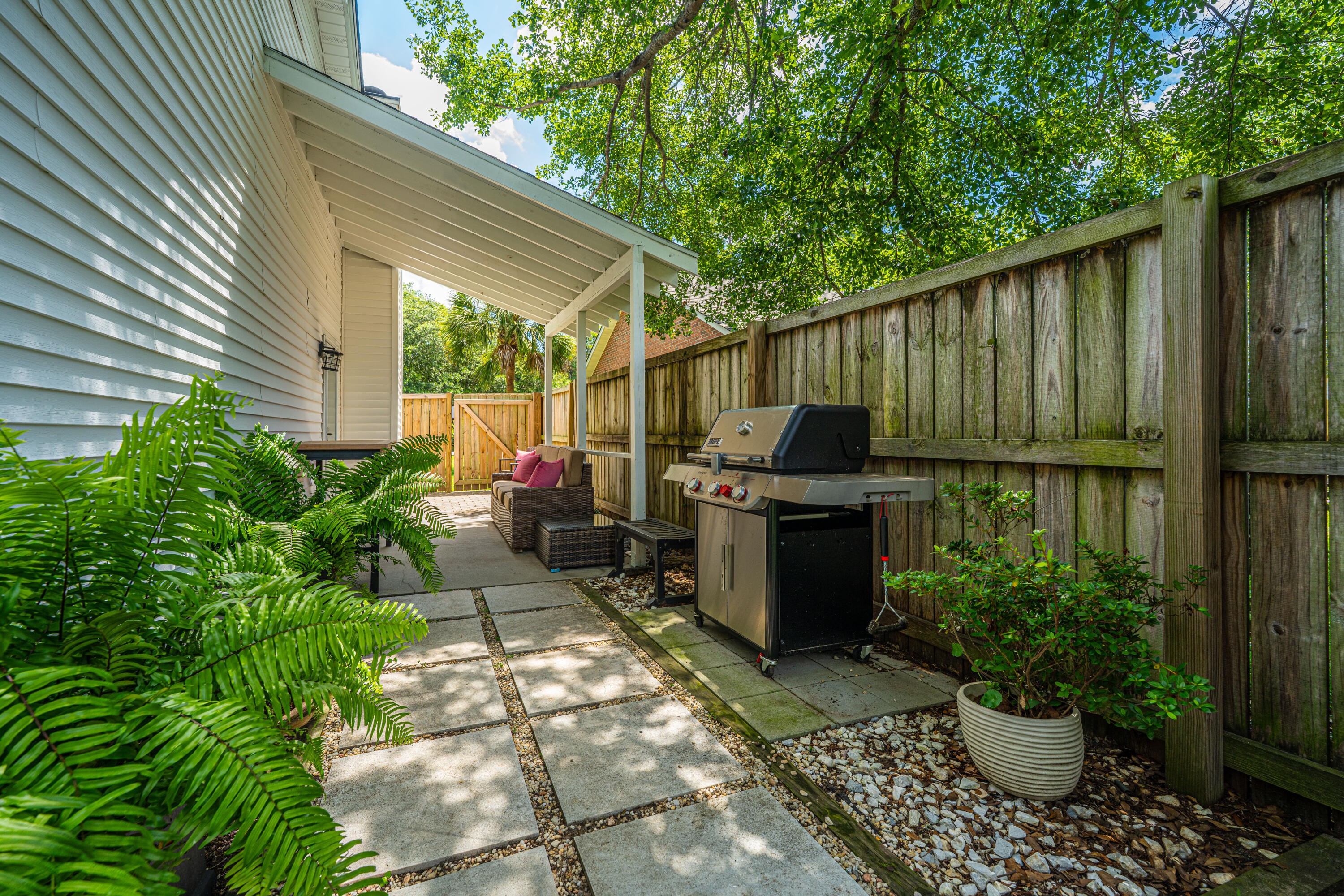1382 West Point Drive Mount Pleasant, SC 29466 - Photo 34 of 40 Covered Patio and Side Yard
