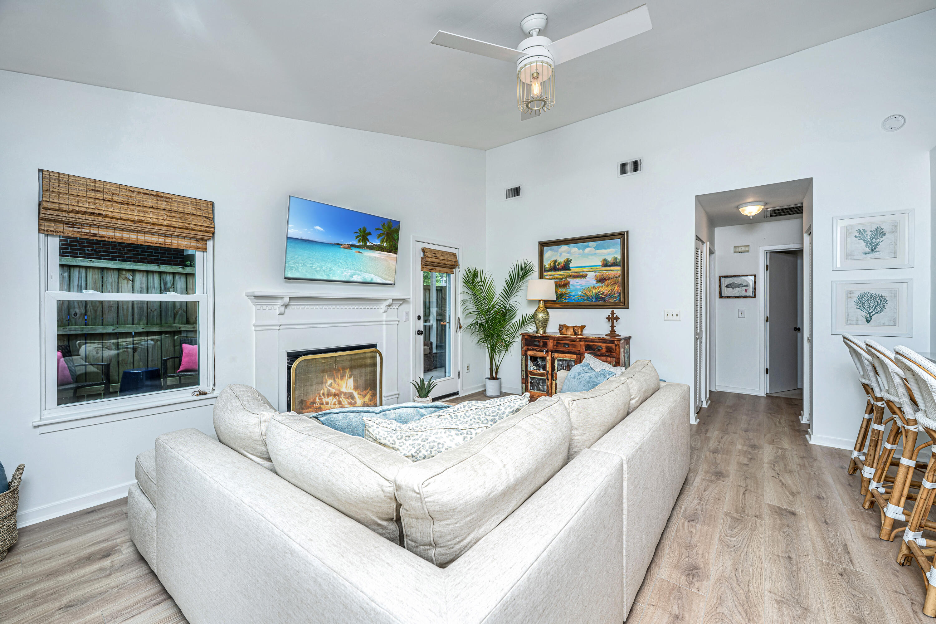 1382 West Point Drive Mount Pleasant, SC 29466 - Photo 7 of 40 Great Room