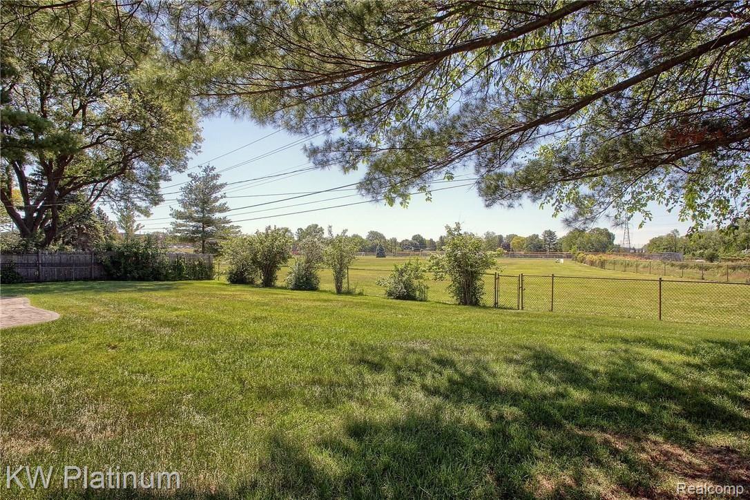 6526 Flintlock Ridge Utica, MI 48317 - Photo 35 of 35 Backyard.jpg