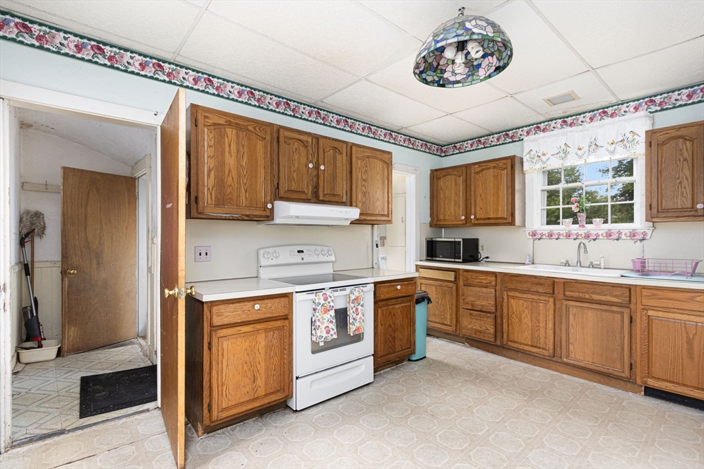 38 Dean Street Rehoboth, MA 02769 - Photo 15 of 42