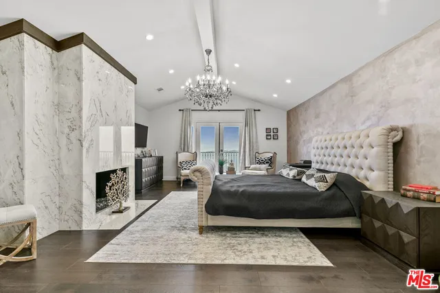 $3,190,000 | 2427 Flintridge Drive, Glendale, CA 91206