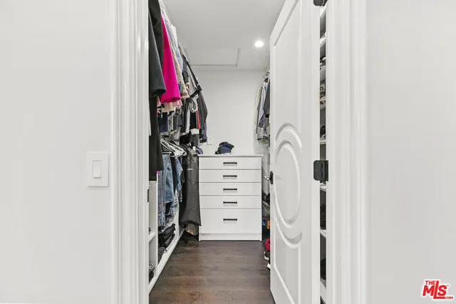 $3,190,000 | 2427 Flintridge Drive, Glendale, CA 91206