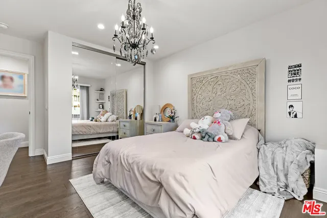 $3,190,000 | 2427 Flintridge Drive, Glendale, CA 91206