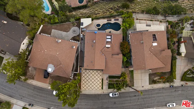 $3,190,000 | 2427 Flintridge Drive, Glendale, CA 91206