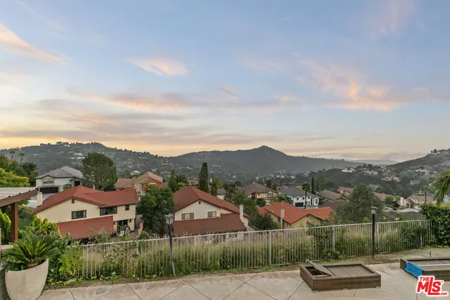 $3,190,000 | 2427 Flintridge Drive, Glendale, CA 91206