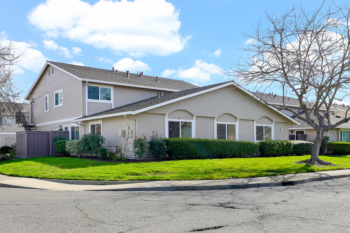 312 Rio Verde Place, Unit 1 Milpitas, CA 95035 - Photo 1 of 1 Gallery Image 1